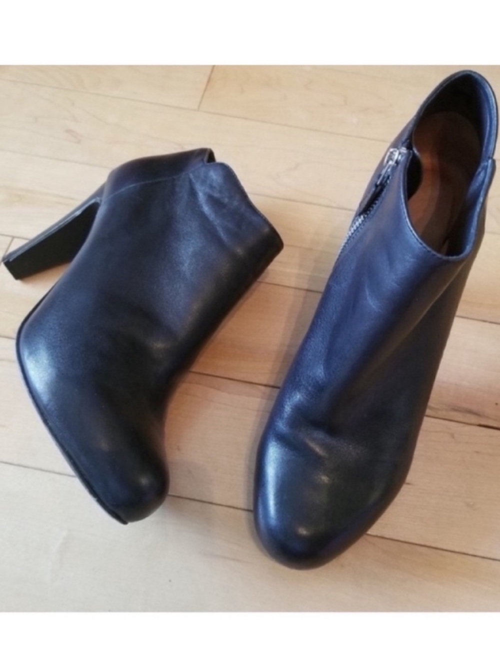 See By Chloe black leather heeled ankle booties size 40
